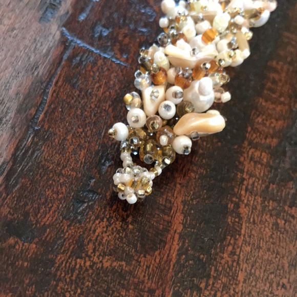 Beachy Boho Beaded Shell Bracelet - Picture 6 of 11